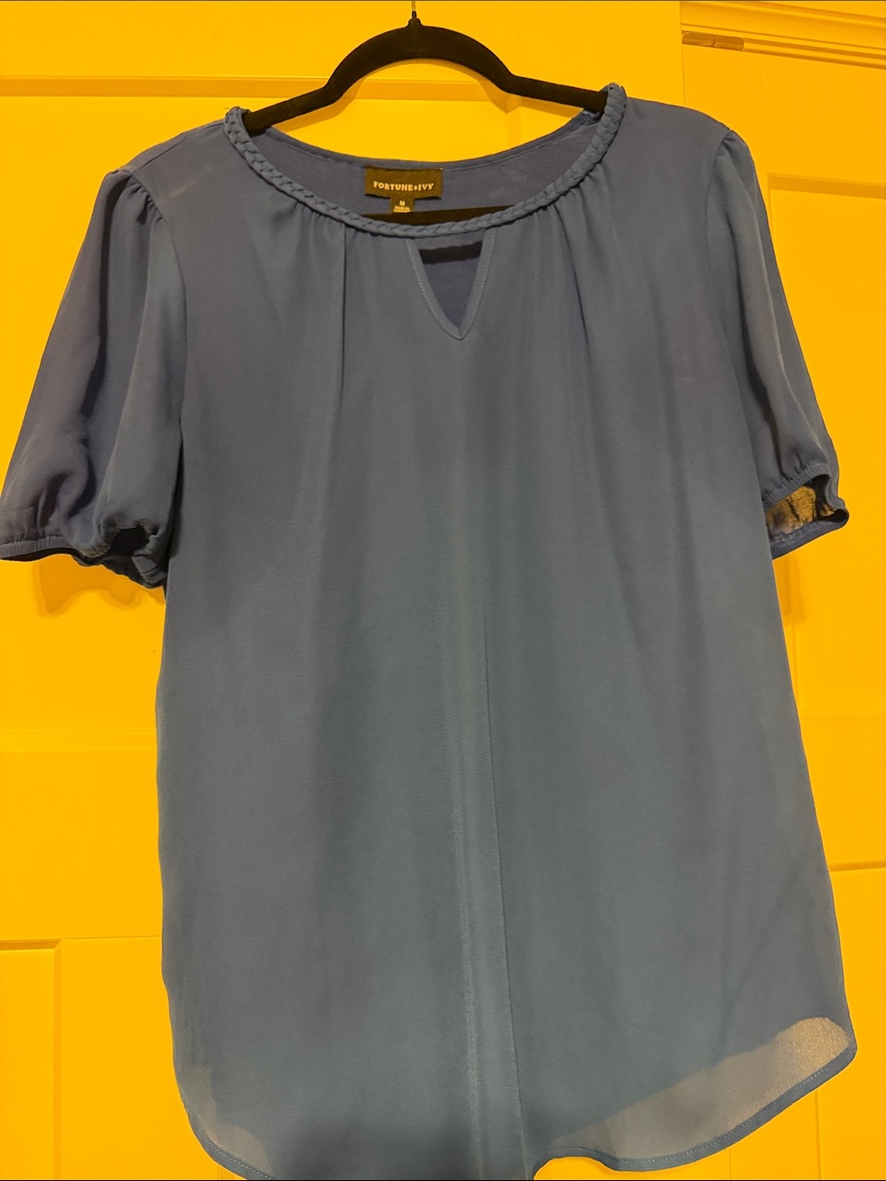 Fortune+Vine Blue Keyhole Short-Sleeve Blouse
